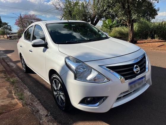 NISSAN VERSA 1.6 16V FLEXSTART SL 4P XTRONIC NISSAN VERSA 1.6 16V FLEXSTART SL 4P XTRONIC